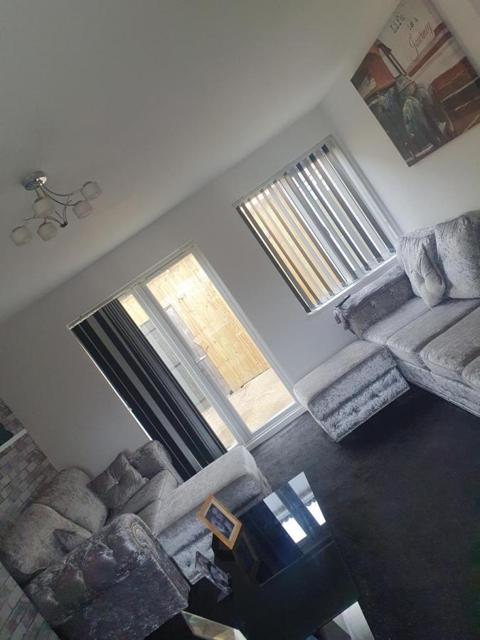 The Hawthorns Large Detached 3 Bedroom Family Home ซีแฮม ภายนอก รูปภาพ